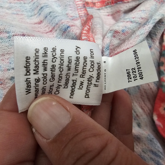 LC Lauren Conrad Pink Floral Flutter Sleeve Tee Size Small - Picture 9 of 9